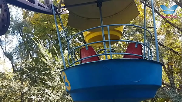Play MP4 - Public blowjob on the ferris wheel from shameless whore