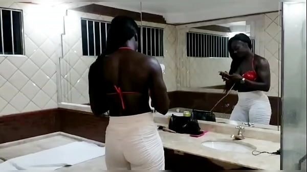 Play MP4 - Samba no p&eacute; e muito anal