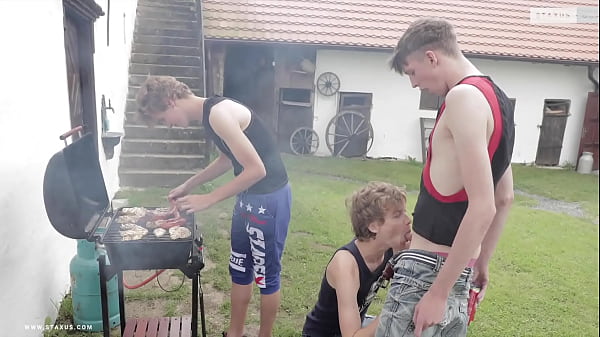 Play MP4 - Friends go out for a barbecue and end up fucking bareback&excl;