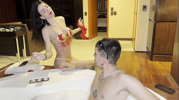 I Fuck An In Dubai, The Whore Dances With Me And Wants Me To Take Her Squirt thumbnail