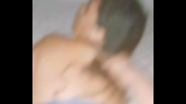 Detonando o cuzinho da namorada