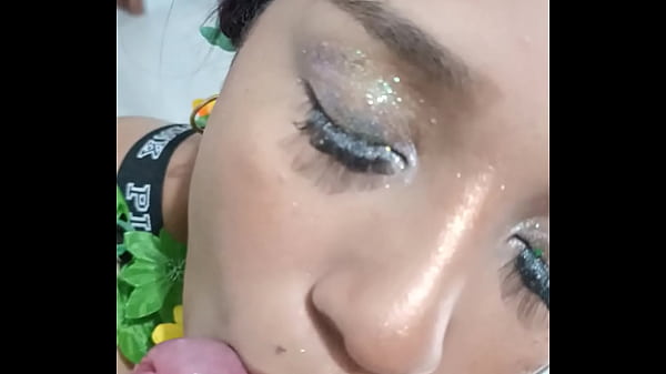 Play MP4 - I fuck my neighbor while her are in the room watching tv this happened in United States