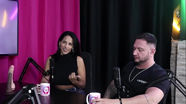 A esposa dele_ficava com seu irmão e_foi assim que eles começaram a_namorar_e ela deu a buceta no primeiro dia Kel Abate Bruno AbateMathheus Caetano SHEER_RED