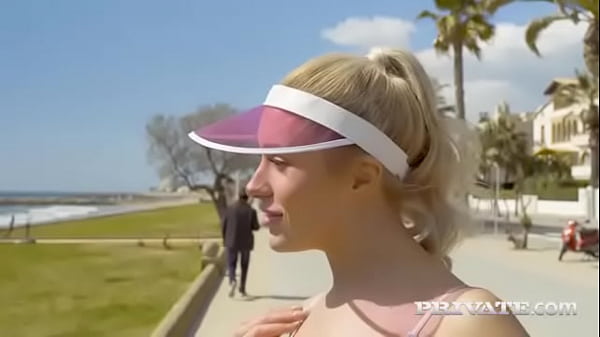 Angelika GraysRoller_Girl Enjoys Anal