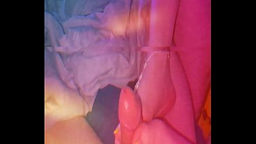 &ldquo;My Hotwife Used Her Soft Feet ... He Exploded!!! Biggest Cumshot All Over Her Wedding Ring &rdquo; 