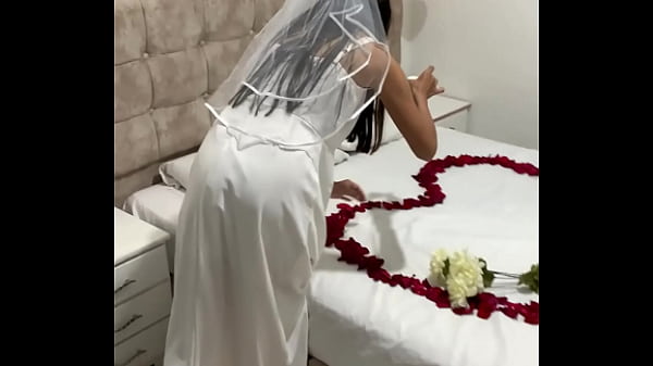 Fuck Newlyweds thumbnail