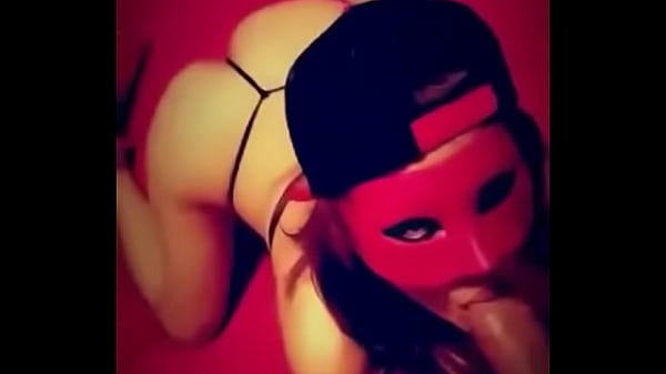 Nena_calientecon ganas de mama verga