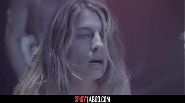 Gangbang with aliens - Adriana Chechik, Kristen Scott 