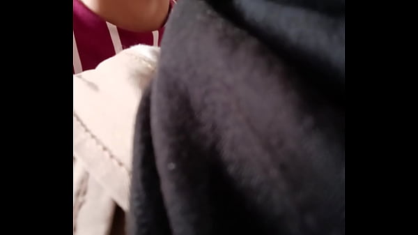 Play MP4 - Le doy una mamada al esposo de mi hermana y &eacute;ste me graba sin darme cuenta