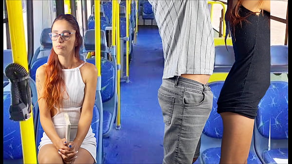 Estudante_sendo encoxada no ônibus em publico