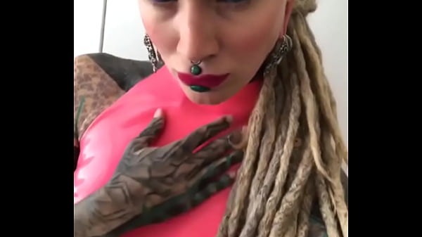 How do you like my dress fitting with this makeup look #dressfitting #makeuplook #fashionvibes #anuskatzz #anuskatz 