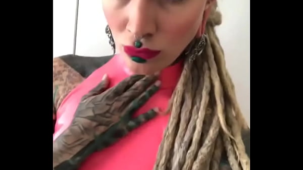 How do you like my dress fitting with this makeup look? ?#dressfitting #makeuplook #fashionvibes #anuskatzz #anuskatz ... 