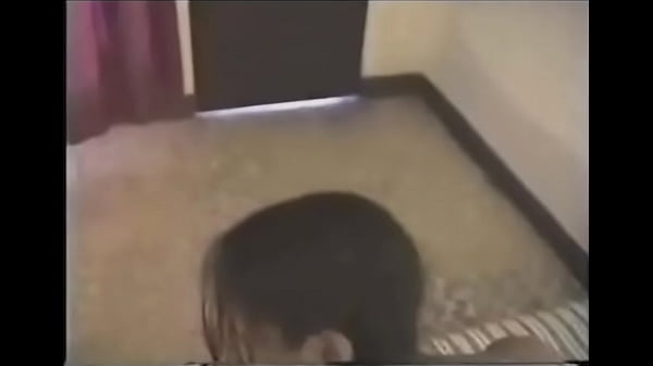 cecilia mojando su panocha