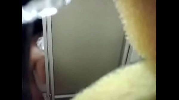 Play MP4 - 1Marido quereno que todos vejam a esposa no banho