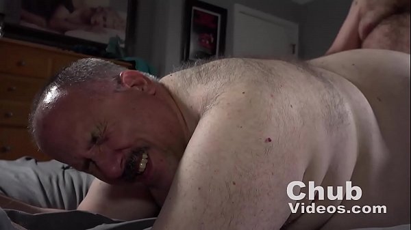 Play MP4 - Daddies Day Off