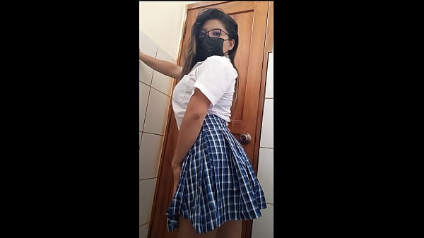 Play MP4 - ESTUDIANTE DEL ULTIMO A&Ntilde;O INICIA EN EL MUNDO PORNO&excl;&excl; VOY AL BA&Ntilde;O Y MASTURBO MI ANGOSTA VAGINA&comma; DESPUES DE ESO INVITO A MI MEJOR AMIGO A CASA PARA QUE MASTURBE CON UN GRAN DILDO MI VAGINA ANGOSTA Y JUGOSA