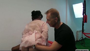 Nonton Threesome Casting With A Shy Brazilian Girl &ndash; Sloppy Double Blowjob, Fucking And Cum Swallowing! thumbnail