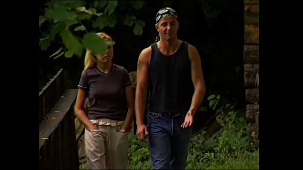 Nonton Hot Blonde Fucked On The Lawn thumbnail