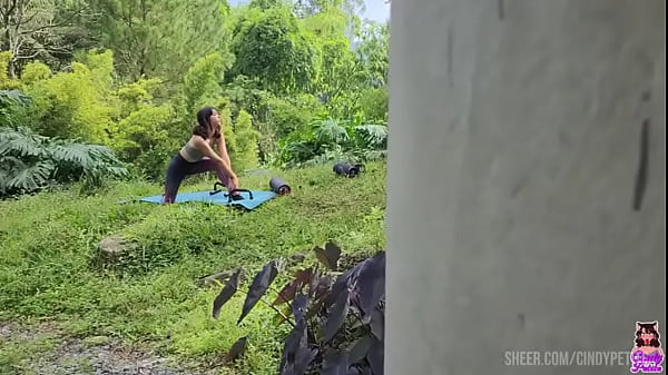 Nonton I Found The Neighborhood Slut Doing Yoga In The Park And Fucked Her Right There. thumbnail