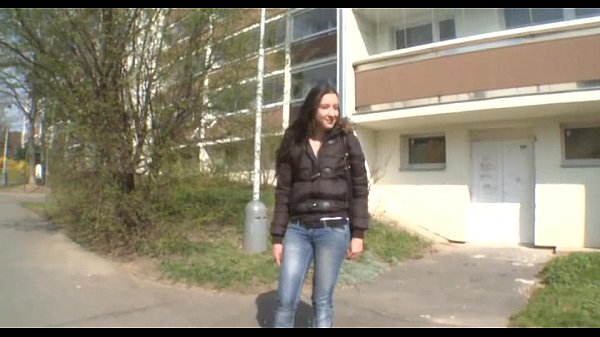 Thick dong_bangs wet pussy