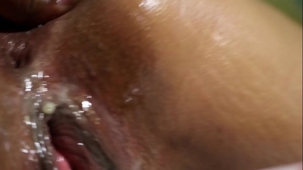 Play MP4 - Kinky Ebony Lesbians finger spank and get fucked in the ass