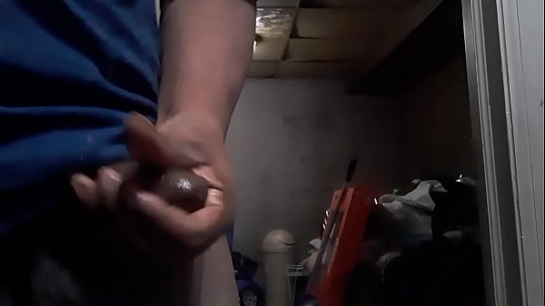 Play MP4 - Bathroom jerkoff 1