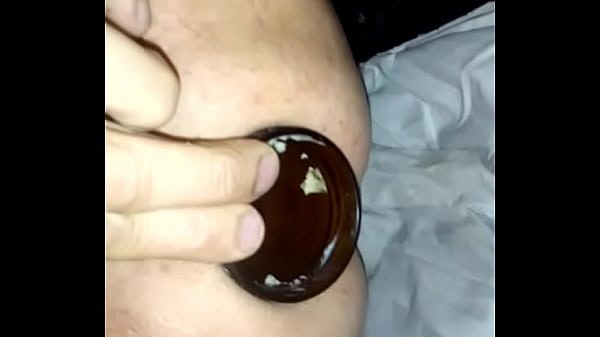 Ik ga weer eens lekker aan de slag met mijn kontgaatje en rek m zo ver mogelijk op. 