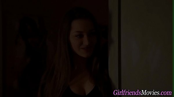 Nonton Latina Lesbian Eats Fuzzy thumbnail