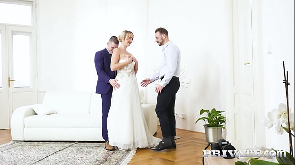 Anna_Khara Horny Bride EnjoysThreesome with_DP