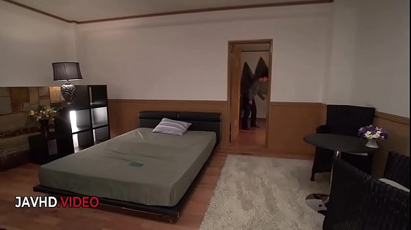 Skilled japanese beauty unleashes passion with mesmerizing moves 