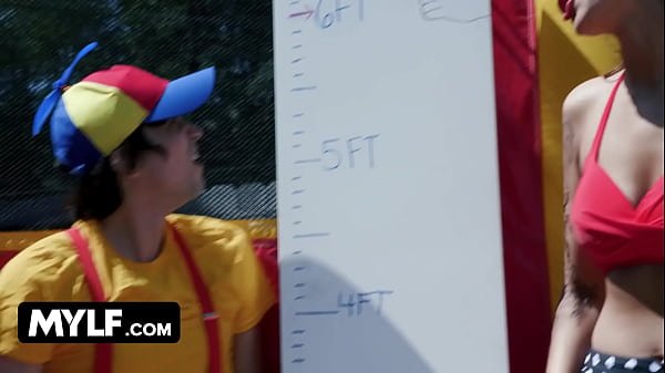 Play MP4 - World&rsquo;s Strongest MILF Bella Rolland Gets Her Pussy DESTROYED in a Bounce House