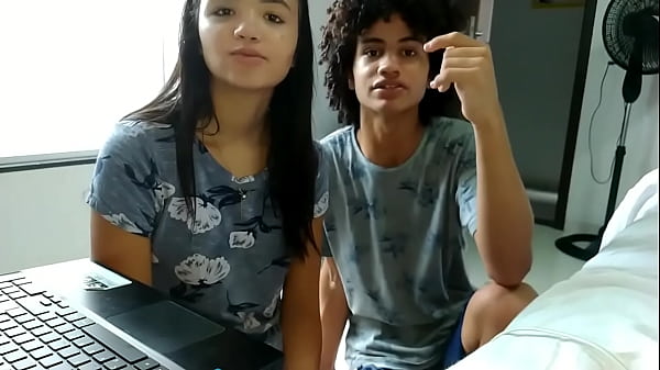 Rebolando com meu irm&atilde;o 