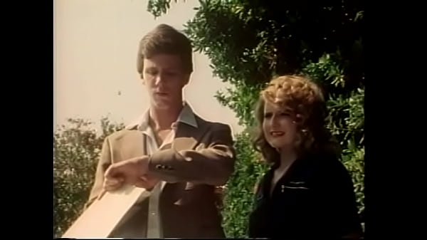 Young blonde chick really_wants to get her dream_job and_she has_got feasible arguments to convince her future employer that she_has all_neccessary skills