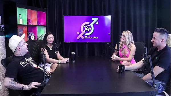 Bruna Carlose Matheus Caetano no Top Cast Parte 1 APutariaque Pegou Fogo_na Mesa_do Podcast