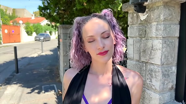 Stella de retour pour donner son cul 