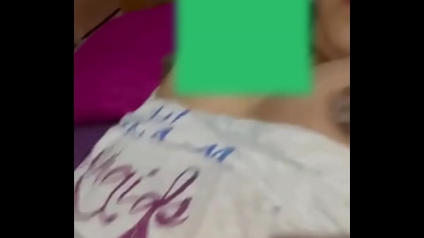 Nonton Estaba Tranquila Hasta Que Le Mande Un Video Mio thumbnail