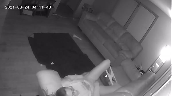 MilfSelf Pleasures_Herself_on My Couch