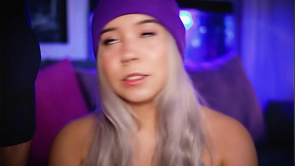 Sexy Colombian with anangelic face tempts her boyfriend'scock live