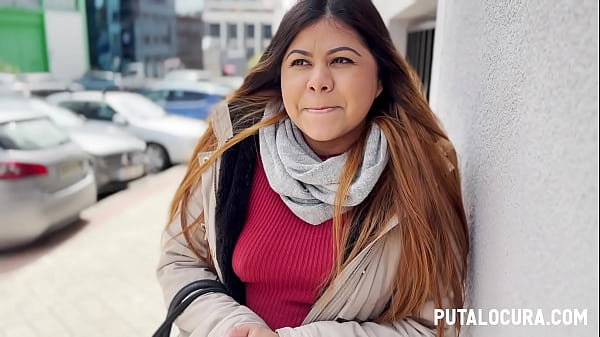 Play MP4 - chica de El Salvador es convencida en la calle para hacer sexo