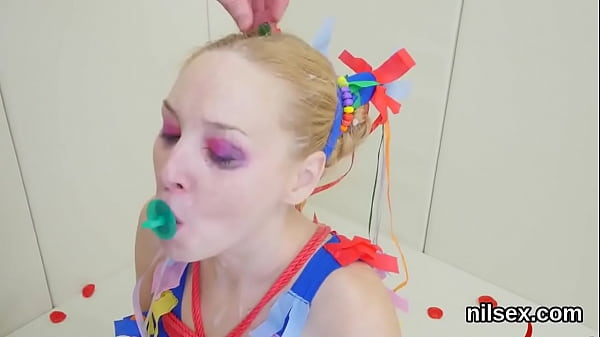 Foxy kitten was brought inanal madhouse for_painful treatment