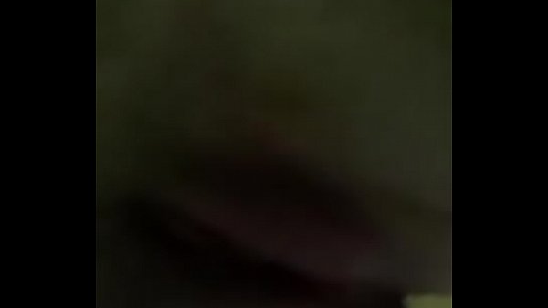 Novinha se masturbando