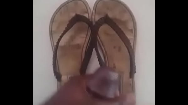 Nonton Jizzing On Flip Flops. thumbnail