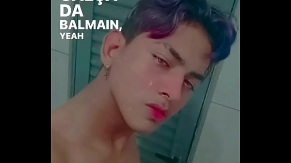 Um v&iacute;deo normal sem pornografia a &uacute;nica conta q n&atilde;o posta esse tipo de coisa ksksk 