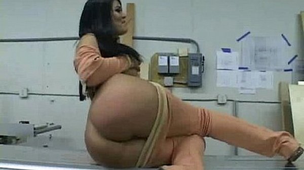 aip olivia olovely clip3 01 