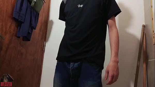 Nonton Working My Two Jobs At The Same Time! (bathroom Cumshot) thumbnail