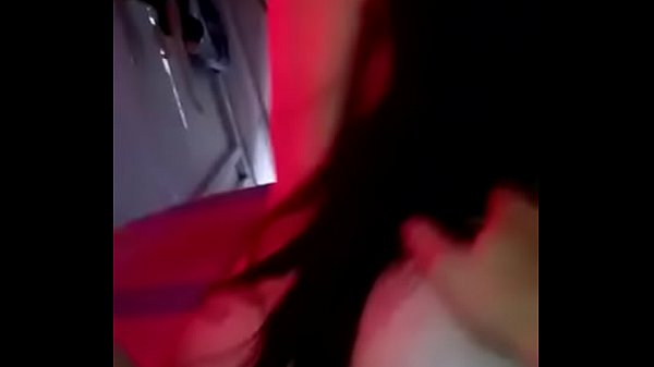 Nonton Andre Y Mal&oacute;n Miralos thumbnail