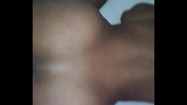 A ella le encanta que la ponga en cuatro 