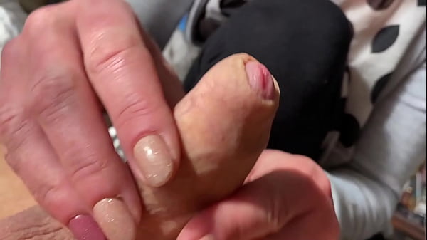 Play MP4 - and Hard Dick Foreskin play until he cum shoot