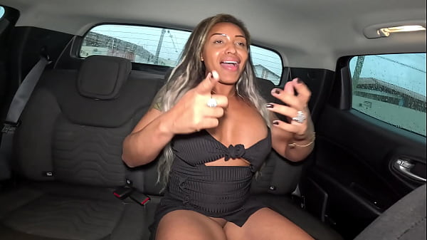 Play MP4 - No Carro com Lukas Zaad&colon; Anne Cristalli&comma; Cuzinho Apertado e Leite no Bico&excl;