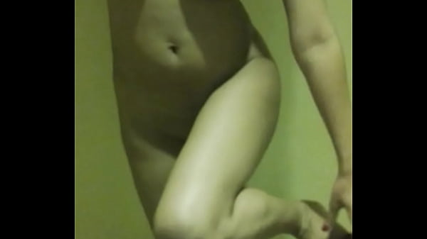 Big boobsdesposlut dancing showing ass